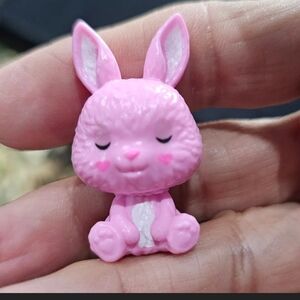 Barbie's Color Changing Pet Bunny 🐰 🐇 Cold opens Bunnies eyes 👀 Heat closes!